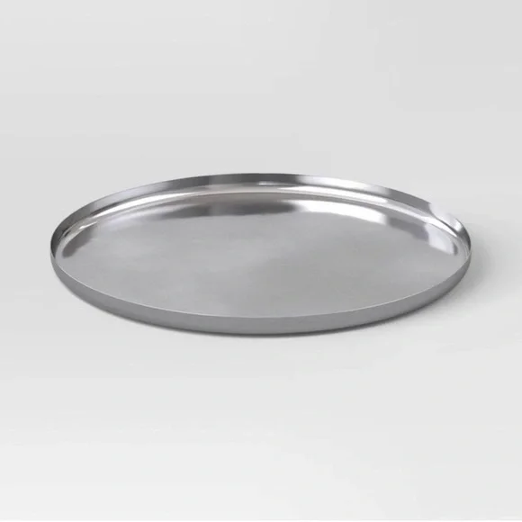 Threshold Sleek Round Tray Aluminum Silver Luxury Charging Plate NWT - Picture 1 of 3